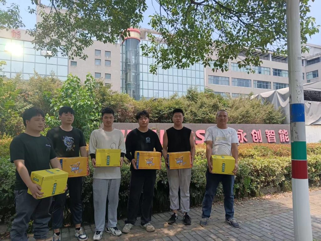 夏日炎炎，清凉送达 —— 三赢人力开展“送清凉”活动！