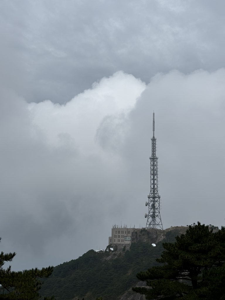 凝心聚力，勇攀高峰！丨三赢人力集团2024年第三季度会议及团建活动