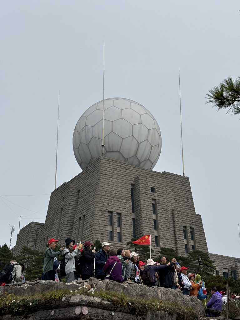 凝心聚力，勇攀高峰！丨三赢人力集团2024年第三季度会议及团建活动