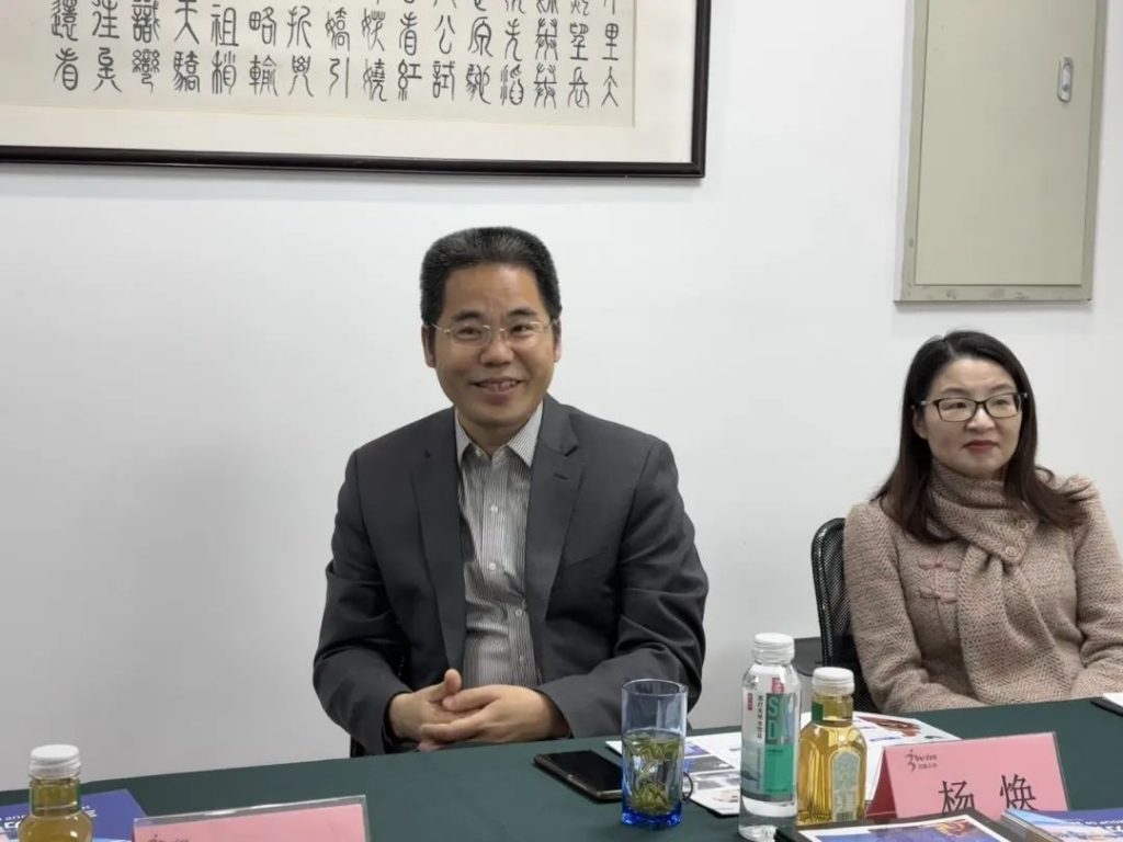 热烈欢迎杭州市人社局副局长杨局一行莅临我司指导！